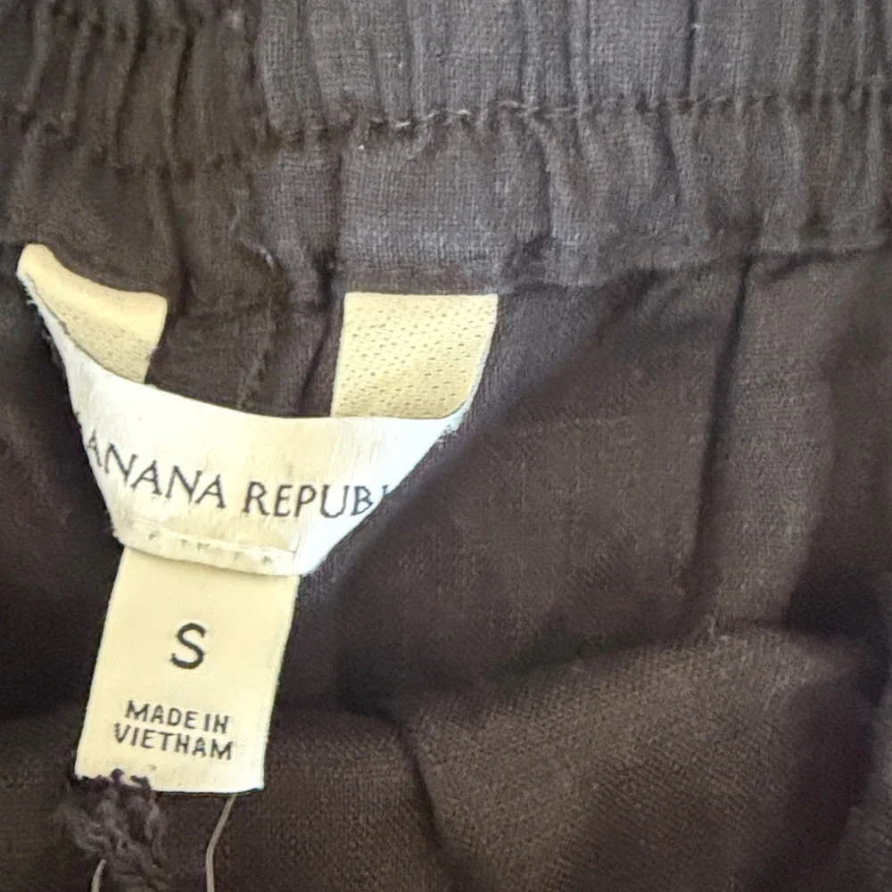 NWT Banana Republic linen pull-on 4”short - Picture 3 of 5